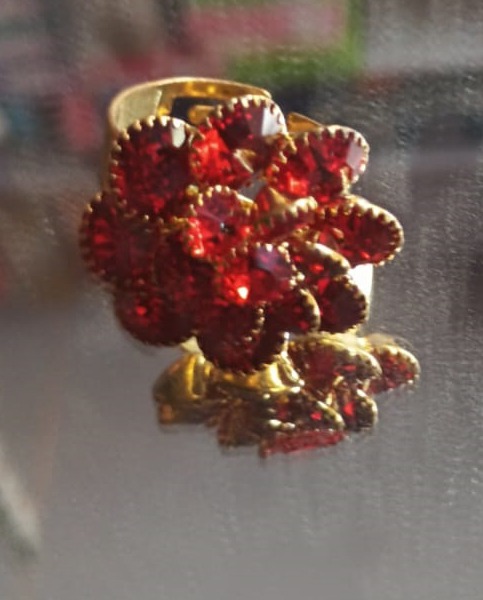 Ladies Fantastic Ring